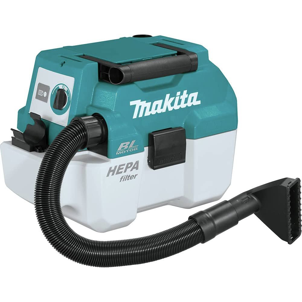 Makita XCV11Z 18V LXT shop vac with battery and charger