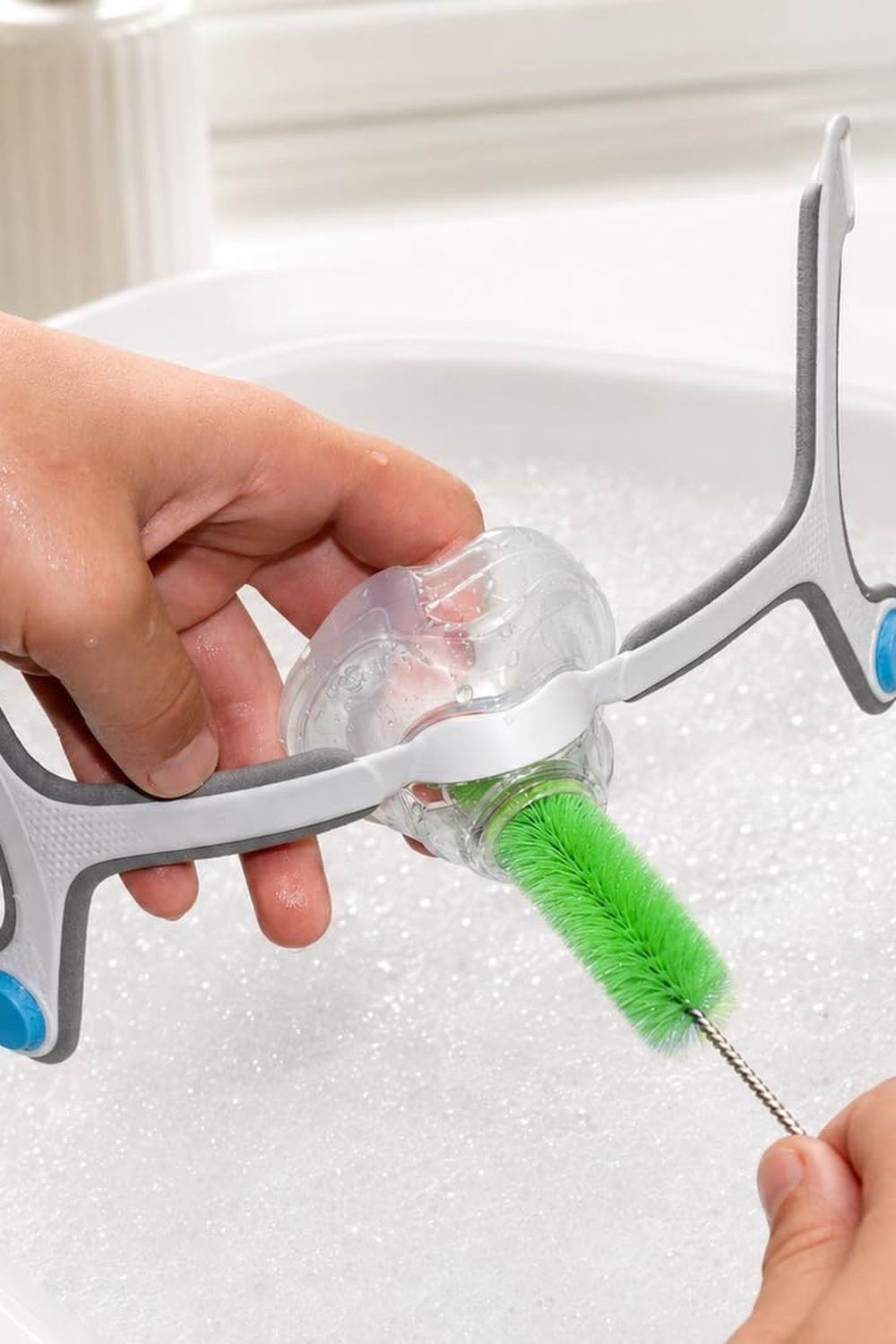 Aveen CPAP Tube and Mask Cleaning Brush, Suitable All CPAP Hoses and Masks, CPAP Hose Cleaning Brush Kit, Enhance Your CPAP Machine and CPAP mask, CPAP mask Cleaner. in use at home - Aveen CPAP Tube and Mask Cleaning Brush, Suitable All CPAP Hoses and Masks, CPAP Hose Cleaning Brush Kit, Enhance Your CPAP Machine and CPAP mask, CPAP mask Cleaner